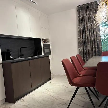 Azur Panorama - Town House 6 Апартаменти *